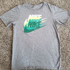 Nike tshirt